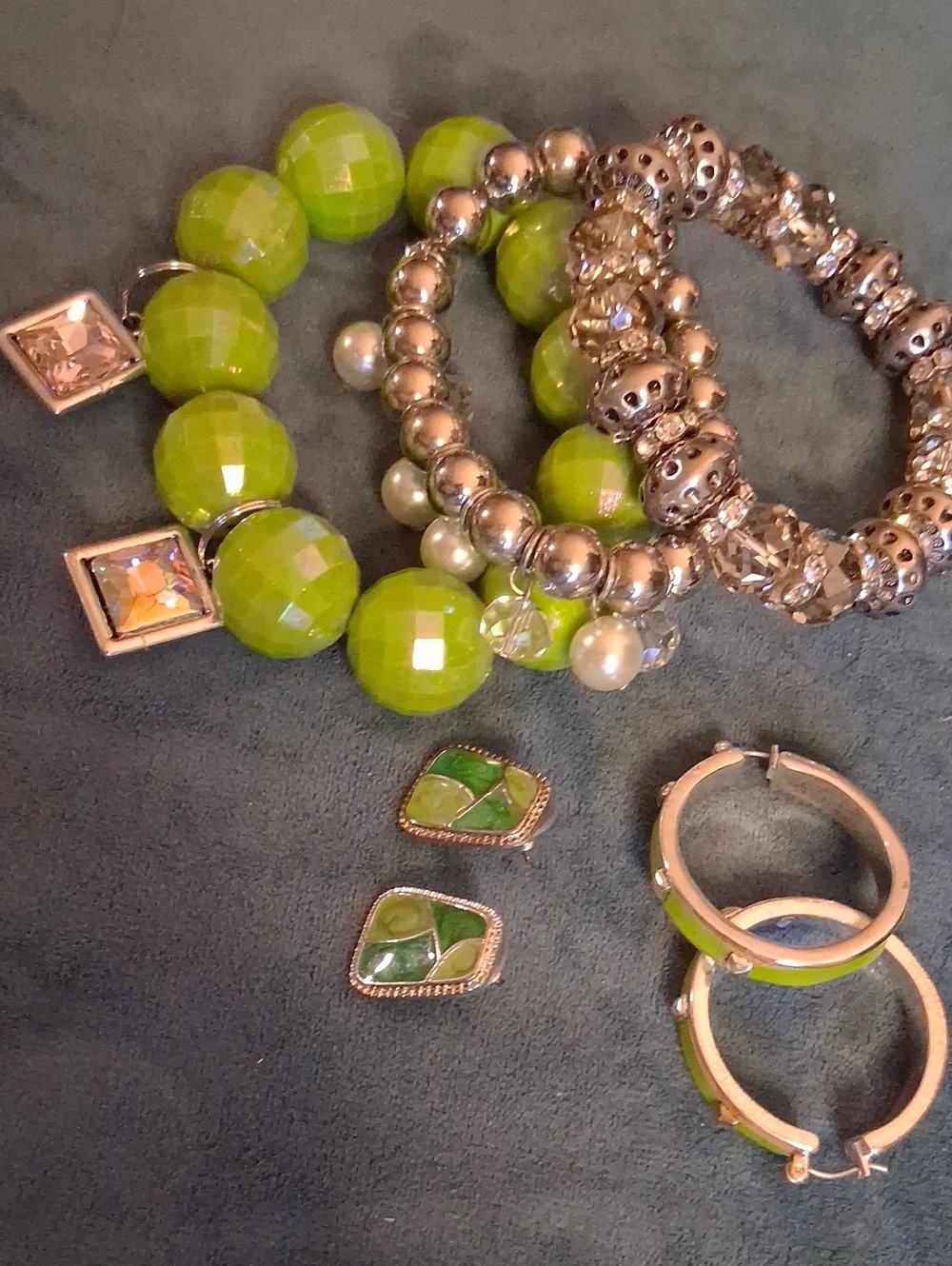 Green Beaded and Silver Accent Bracelet Set Matching Earrings.